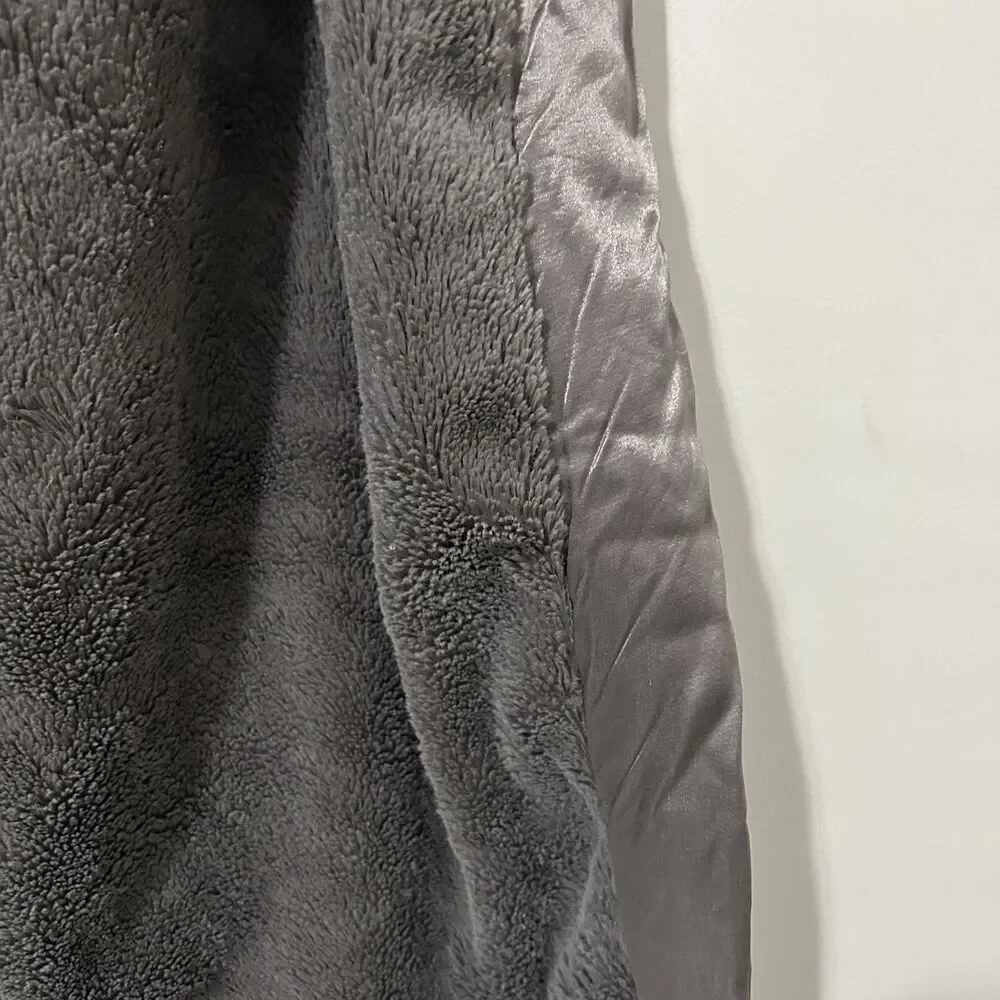 Little Giraffe Fleece Baby Blanket Gray Cozy Satin Trim 31”x26” Soft Lovey
